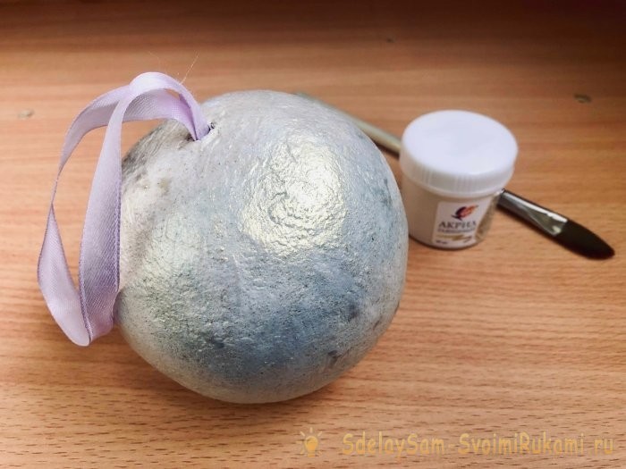 Ёлочный шар из упаковки от яиц Ёлочный шар из упаковки от яиц