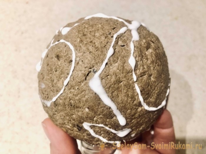 Ёлочный шар из упаковки от яиц Ёлочный шар из упаковки от яиц