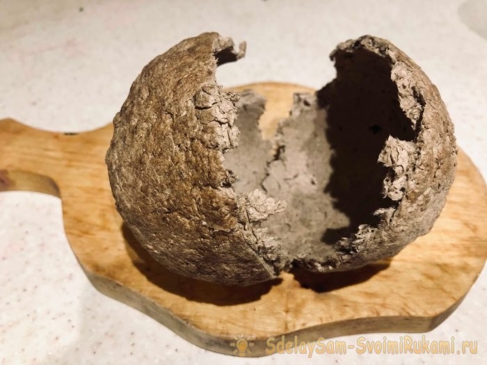 Ёлочный шар из упаковки от яиц Ёлочный шар из упаковки от яиц