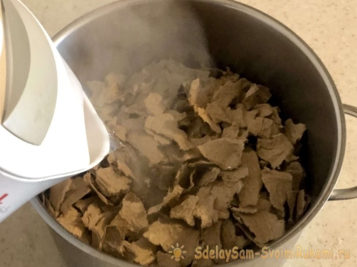 Ёлочный шар из упаковки от яиц Ёлочный шар из упаковки от яиц