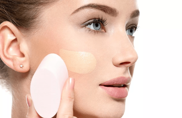 Безвкусно и странно: самые популярные ошибки в макияже, которые портят весь образ