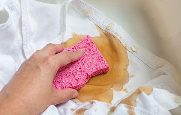 С помощью каких средств можно отстирать с одежды ручку, гуашь, акварель, маркер и цветные пигменты С помощью каких средств можно отстирать с одежды ручку, гуашь, акварель, маркер и цветные пигменты