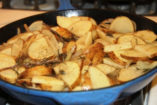 Кулинарный лайфхак: что делать, если вы пересолили еду Кулинарный лайфхак: что делать, если вы пересолили еду