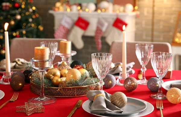 Как правильно сервировать стол по фэншуй, чтобы привлечь любовь и богатство