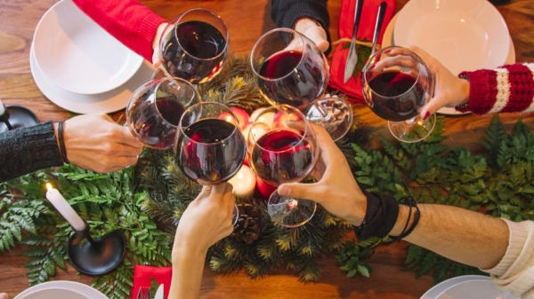 Врач рассказал, как избежать похмелья после Нового года Врач рассказал, как избежать похмелья после Нового года