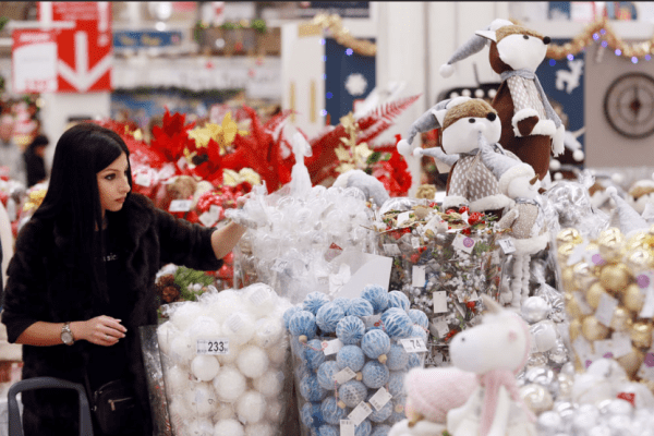 В Роспотребнадзоре рассказали, как выбрать елочные игрушки и гирлянды В Роспотребнадзоре рассказали, как выбрать елочные игрушки и гирлянды