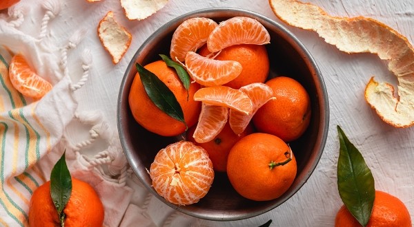 Лайфхак, с помощью которого можно превратить кислые мандарины в сладкие Лайфхак, с помощью которого можно превратить кислые мандарины в сладкие