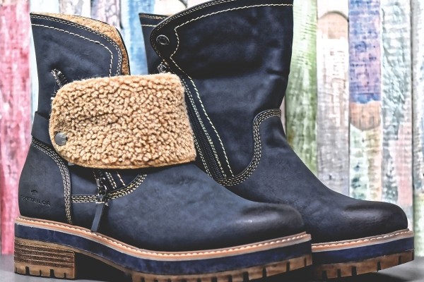 Газеты, соль и пылесос: лайфхаки, которые помогут быстро высушить мокрую обувь Газеты, соль и пылесос: лайфхаки, которые помогут быстро высушить мокрую обувь