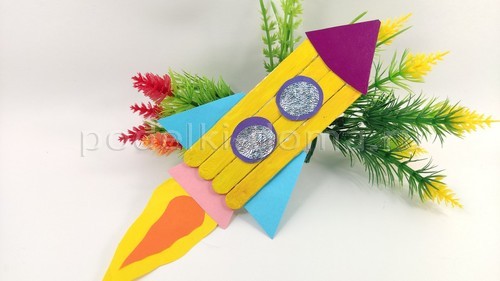 Ещё 2 ракеты — поделки из подручного материала Ещё 2 ракеты — поделки из подручного материала