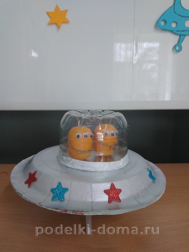 Ещё 2 ракеты — поделки из подручного материала Ещё 2 ракеты — поделки из подручного материала