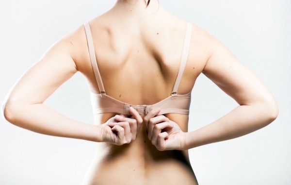 Тысячи минчанок стали актрисами интимных видео — их тайно снимали в примерочных магазинов
Тысячи минчанок стали актрисами интимных видео — их тайно снимали в примерочных магазинов