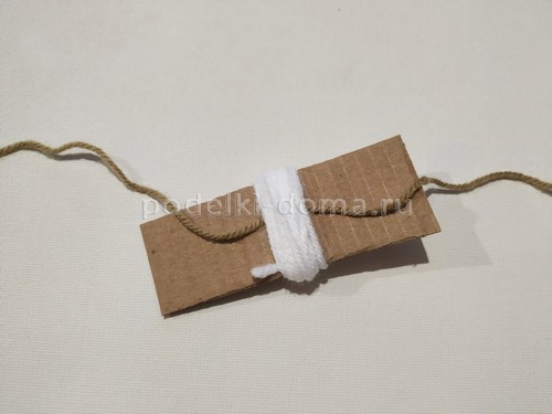 Игрушки из помпонов: кролик, мишка, собачка, хомячок Игрушки из помпонов: кролик, мишка, собачка, хомячок