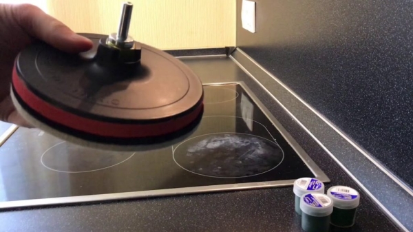 Какие средства помогут убрать царапины со стеклокерамической плиты