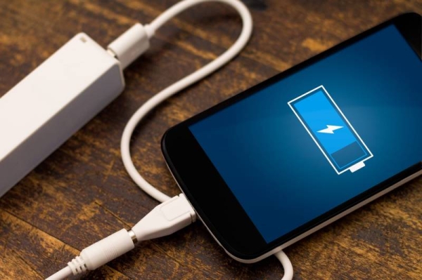 Какую функцию надо отключить в смартфоне, чтобы батарея медленнее разряжалась