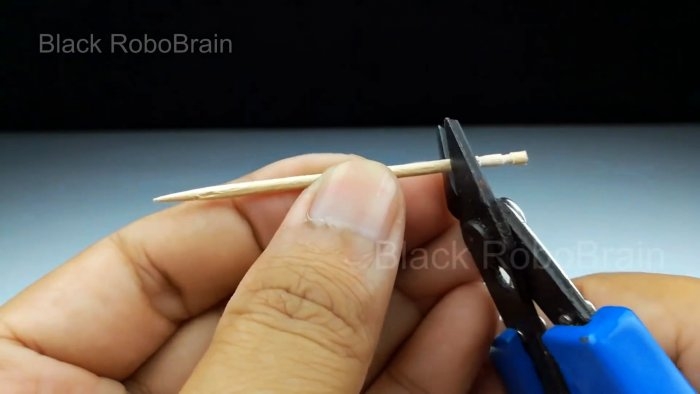 Как сделать рабочий двухвинтовой вертолет на обычных моторчиках от игрушек