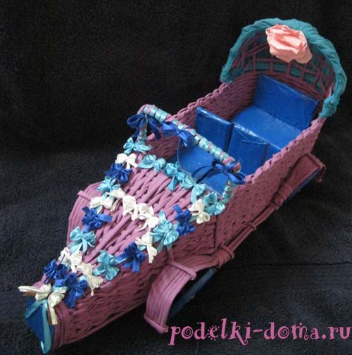 Новогодние поделки из бумажной лозы