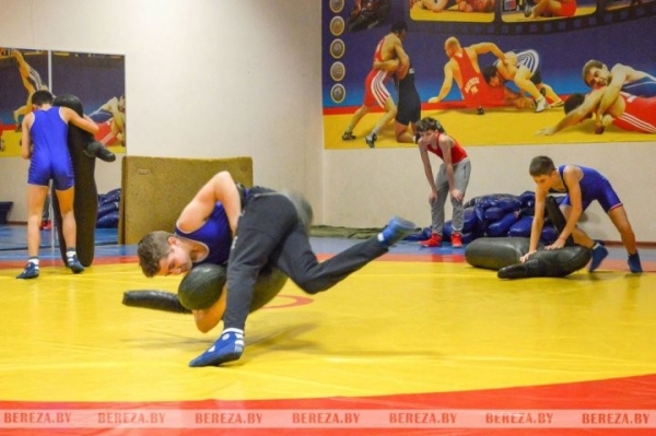 Как минчанин Андрей Бахур стал тренером березовских борцов (Брестская область)