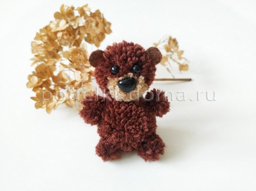 Игрушки из помпонов: кролик, мишка, собачка, хомячок Игрушки из помпонов: кролик, мишка, собачка, хомячок