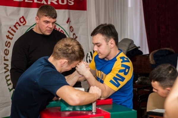 Команда из Каменецкого района победила в республиканских соревнованиях по армрестлингу Команда из Каменецкого района победила в республиканских соревнованиях по армрестлингу