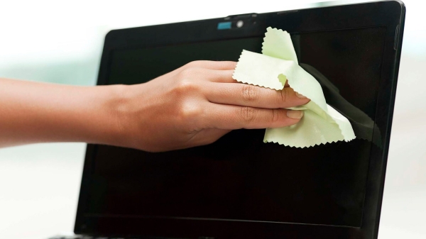 Несколько шагов к чистому экрану: как почистить монитор без специальных салфеток Несколько шагов к чистому экрану: как почистить монитор без специальных салфеток